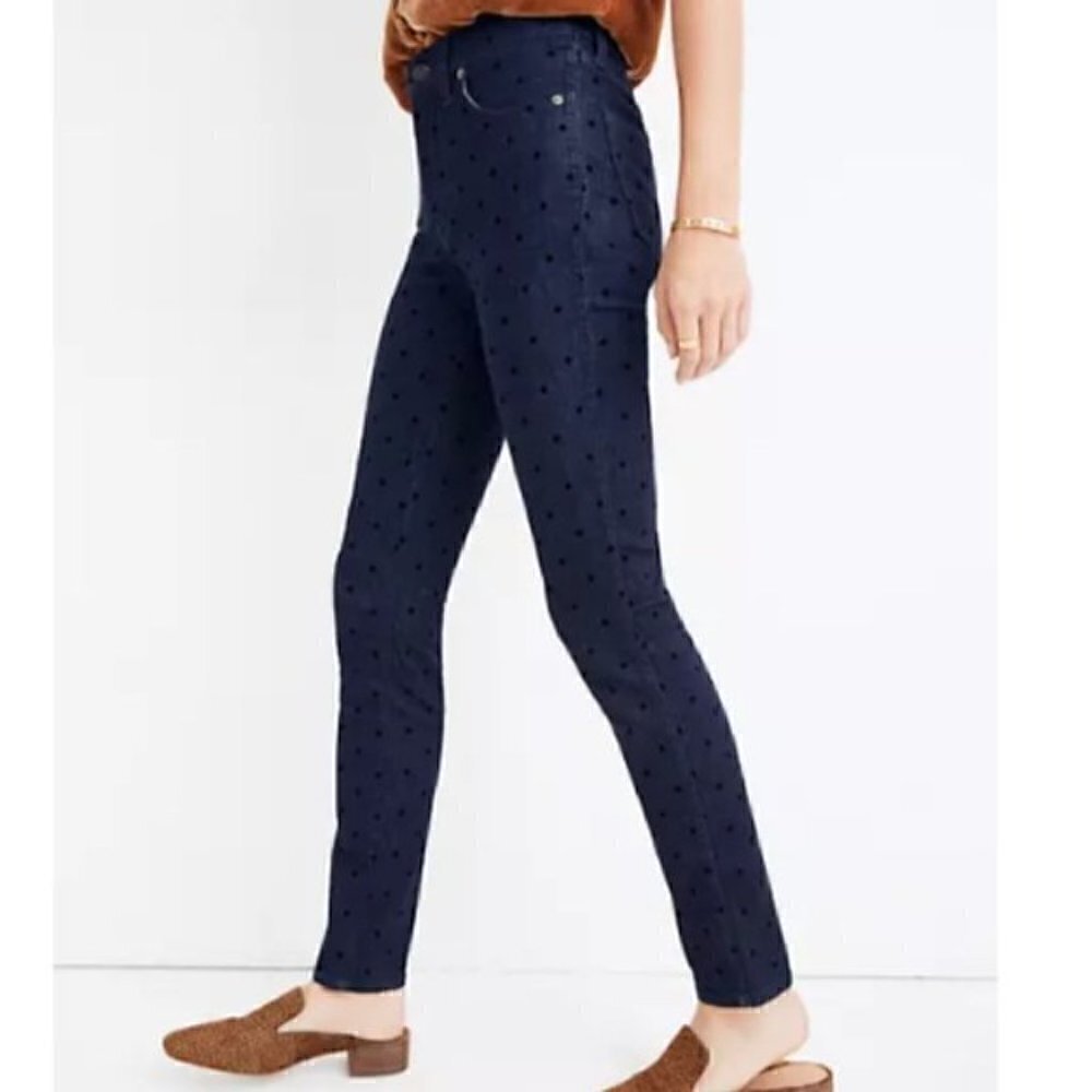 Madewell 9” Highrise Skinny Jeans with Black Polkadot. 24.